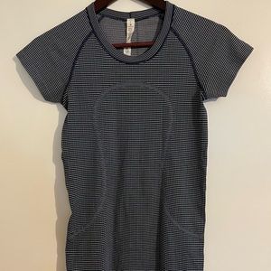 Lululemon Swiftly Tech Short Sleeve | Size 4
